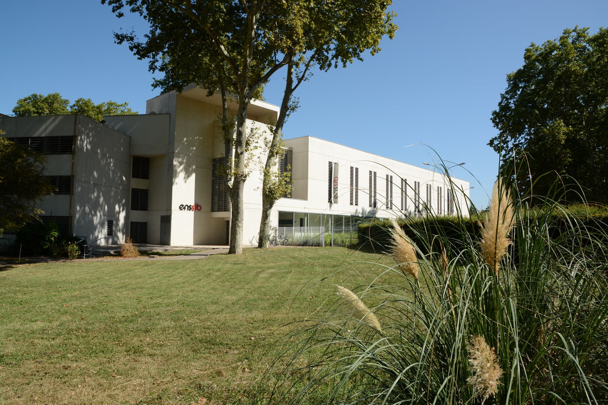 Bâtiment de l'Enssib, extérieur
